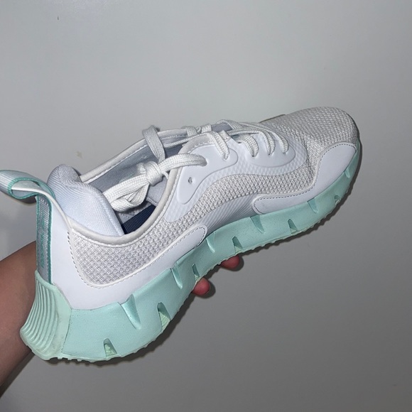 Reebok Zig Kinetica, 9 W - Picture 4 of 4